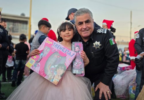 POLICÍAS LLEVAN ALEGRÍA A NIÑAS Y NIÑOS DE TODO EL ESTADO