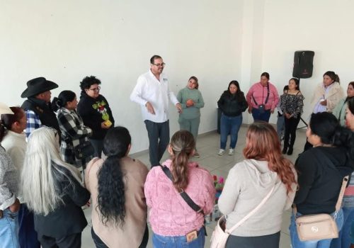 👉🏻 Se llevó a cabo una reunión con comisarios y delegados municipales para dialogar, escuchar y coordinar acciones que nos permitan construir juntos el trabajo del próximo 2026. ✨️