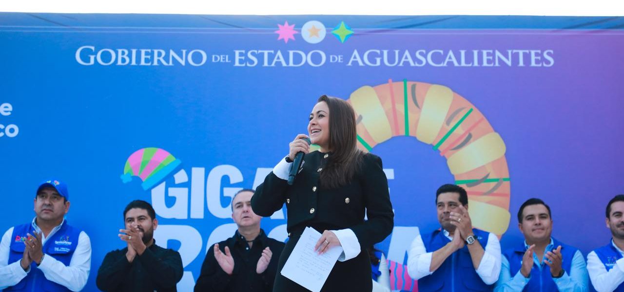 MILES DE FAMILIAS SE REÚNEN CON TERE JIMÉNEZ PARA COMPARTIR LA TRADICIONAL ROSCA DE REYES, SORPRESAS Y REGALOS