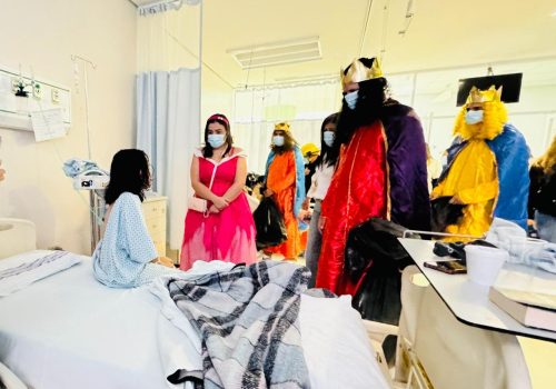 La magia de los Reyes Magos llegó al Hospital Miguel Hidalgo para llenar de alegría y sorpresas a las niñas y los niños que pasan sus días en este lugar.
