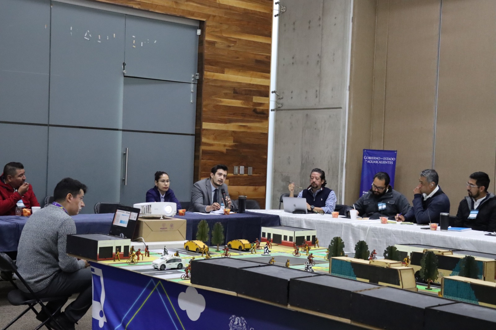 MOVILIDAD CAPACITA A MUNICIPIOS EN DISEÑO DE CALLES Y BANQUETAS