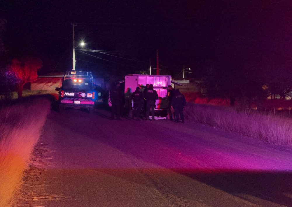 🔴 LOCALIZAN CUERPO SIN VIDA EN CARRETERA ESTATAL 50, EN COSIÓ 🚨