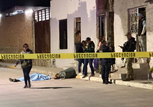 🚨🏍️ PERSECUCIÓN, VELOCIDAD Y MUERTE: JOVEN DE 18 AÑOS SE MATA AL ESTRELLARSE EN MOTOCICLETA 💀🚨
