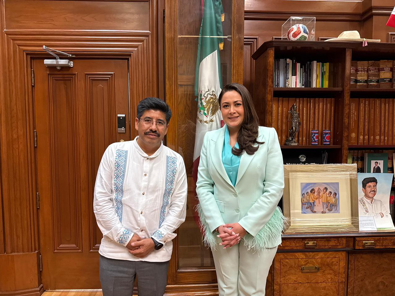 REUNIÓN CON EL MINISTRO PRESIDENTE DE LA SUPREMA CORTE DE JUSTICIA DE LA NACIÓN, HUGO AGUILAR ORTIZ  Sostuvimos una reunión con el Ministro Presidente de la Suprema Corte de Justicia de la Nación, Hugo Aguilar Ortiz, en la que dialogamos sobre la importancia de la coordinación entre instituciones para fortalecer el Estado de Derecho, la legalidad y el respeto a la Constitución.  Este encuentro refrenda el compromiso de seguir trabajando con responsabilidad, diálogo y visión institucional en beneficio de México y de las y los ciudadanos.
